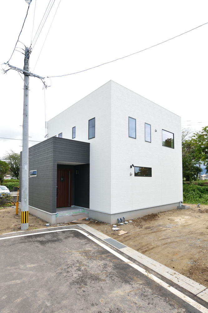 大きな窓と吹き抜けのある注文住宅 Harmony 注文住宅施工事例 福岡 久留米の注文住宅会社ホームラボ