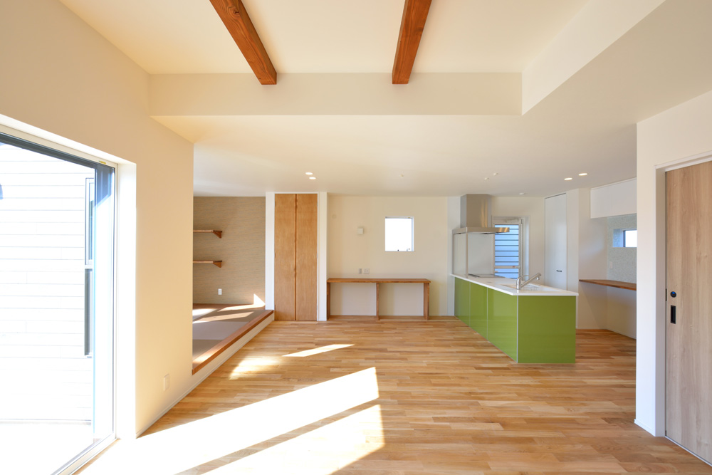 小上がりの和室と広いldkのある完全オーダーメイドの注文住宅 注文住宅施工事例 福岡 久留米の注文住宅会社ホームラボ