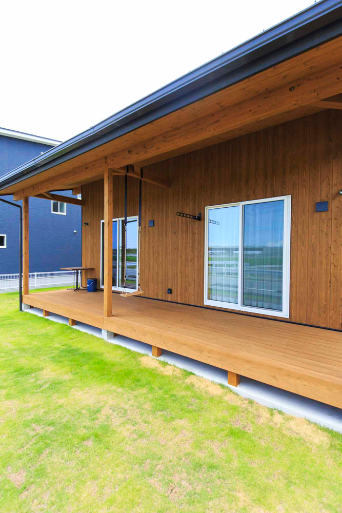 片流れ屋根 黒いガルバリウムの外壁 注文住宅 Loafer ローファー 注文住宅施工事例 福岡 久留米の注文住宅会社ホームラボ