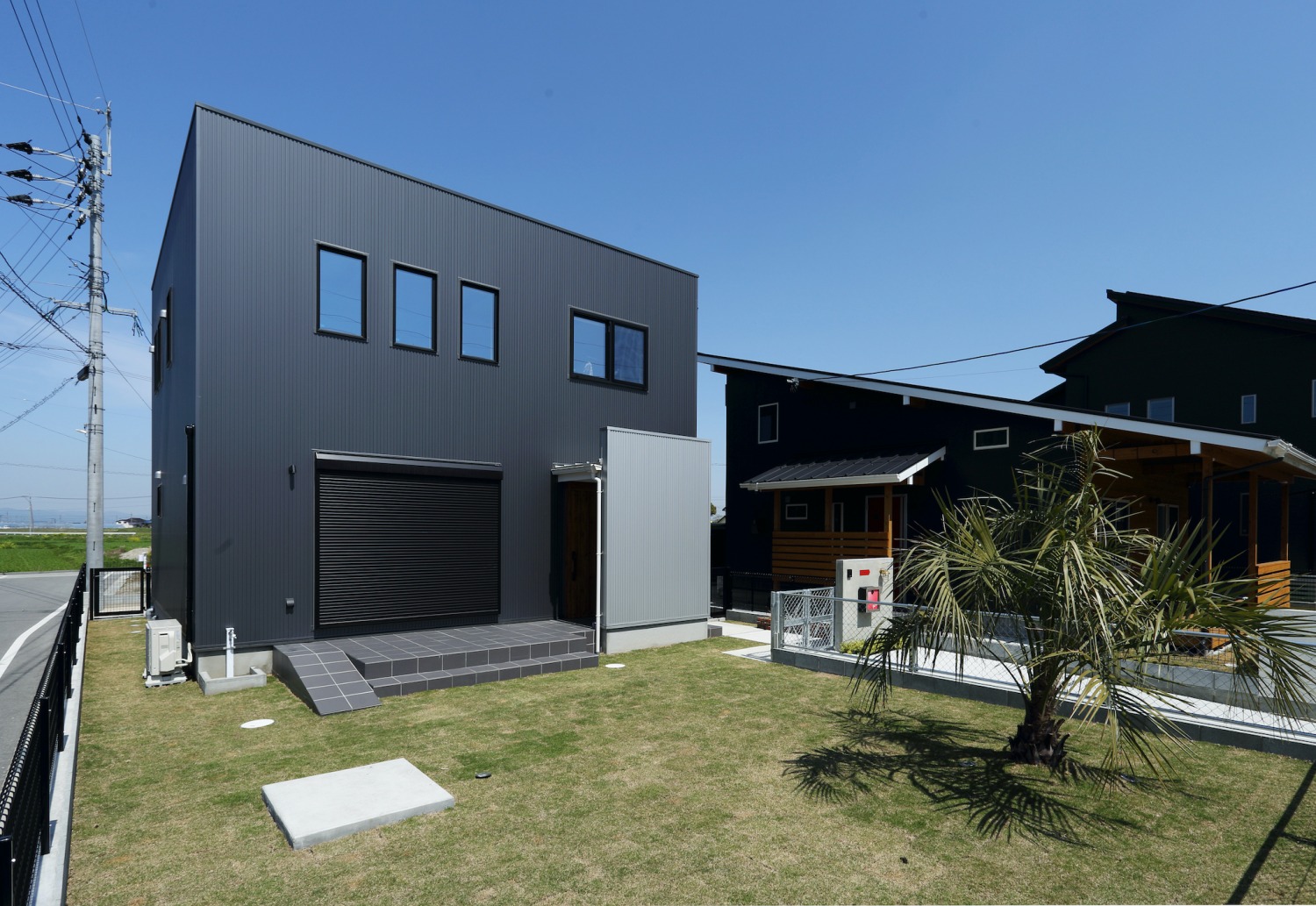 ダークトーンがオシャレな 注文住宅simple Box 注文住宅施工事例 福岡 久留米の注文住宅会社ホームラボ ダークトーンがオシャレな 注文住宅simple Box 注文住宅施工事例 福岡 久留米の注文住宅会社ホームラボ