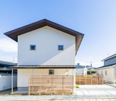 福岡県久留米市の注文住宅会社ホームラボ　NESTの外観施工事例画像
