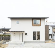 福岡県久留米市の注文住宅会社ホームラボ　NESTの外観施工事例画像
