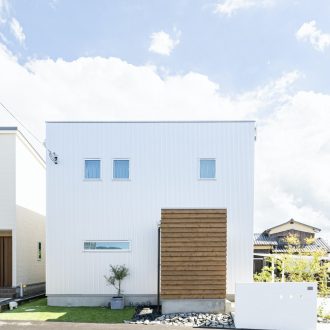 福岡久留米注文住宅会社ホームラボのBOXの外観施工事例画像
