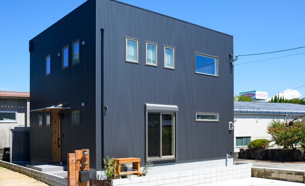 扉を開けると広々リビング!趣味につながる理想のカタチ 注文住宅BOX