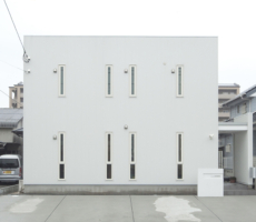 福岡県久留米市の注文住宅会社ホームラボ　BOXの白い四角い外観施工事例画像