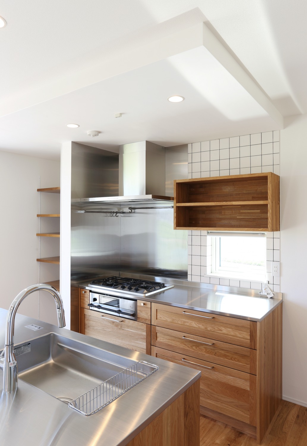 天然木のキッチンで豊かに丁寧にくらす家 注文住宅Simple Box02
