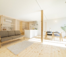 福岡久留米佐賀注文住宅キッチンに格子のある家施工事例の画像