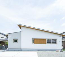 福岡久留米佐賀注文住宅ホームラボ　新築一戸建て塗り壁玄関の施工事例の画像