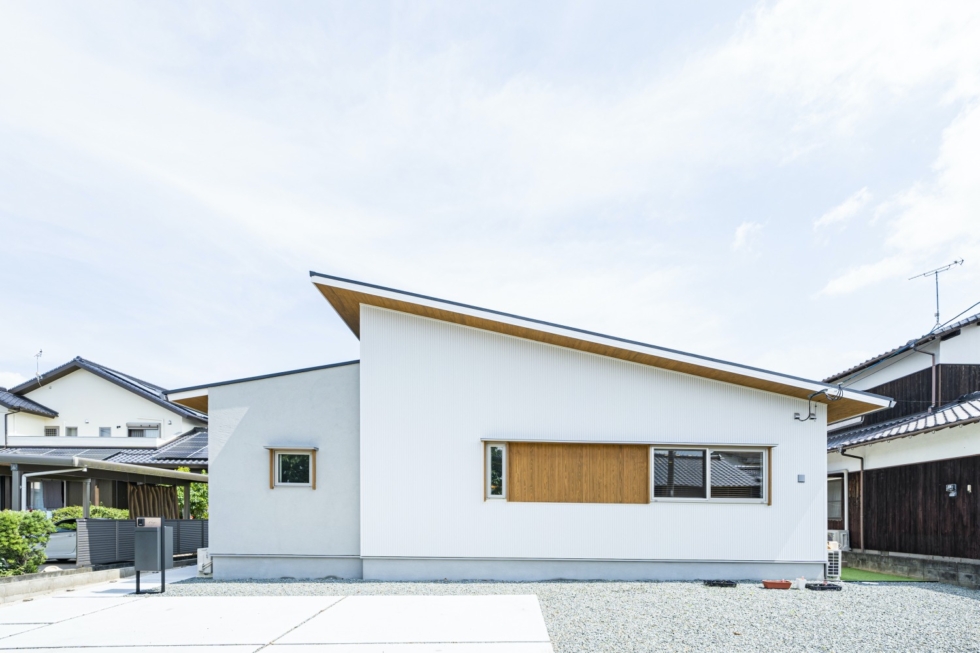 福岡県久留米市の注文住宅会社ホームラボ　平屋HOMEiの外観施工事例画像