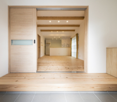 福岡県久留米市の注文住宅会社ホームラボ　HOMEiの玄関施工事例画像