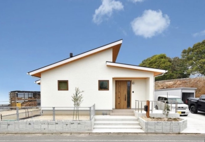 福岡久留米佐賀注文住宅ホームラボ　薪ストーブのある平屋外観施工事例の画像